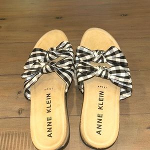 Anne Klein AK Flex Sandals Size 7